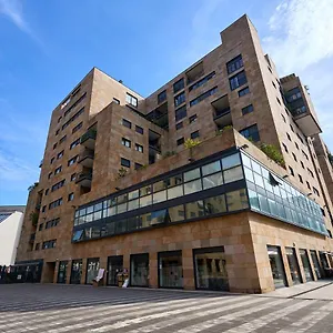 https://design-house-a-c-wifi-20-minutes-from-duomo.it-lombardy.com